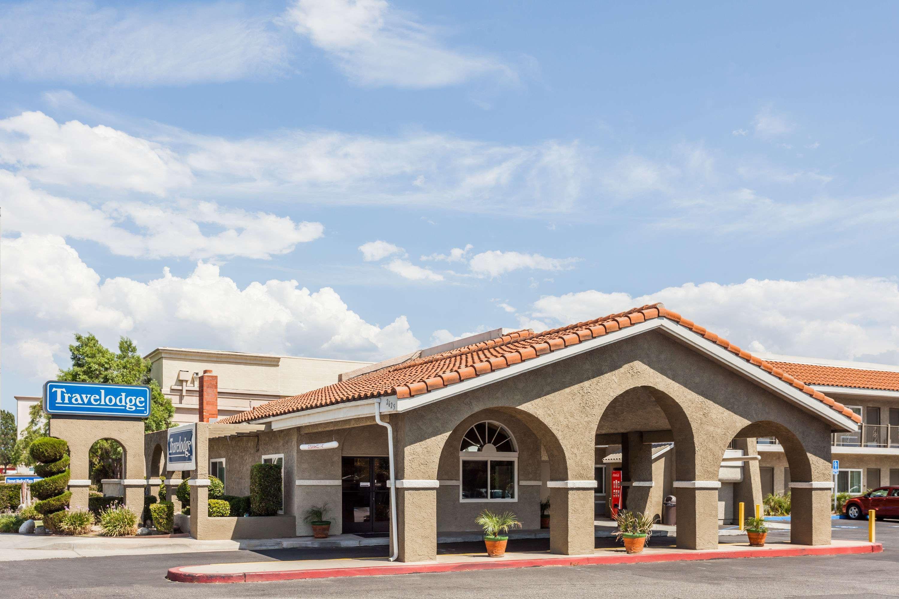 Travelodge By Wyndham Hemet Ca Exterior photo