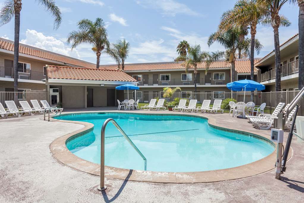 Travelodge By Wyndham Hemet Ca Facilities photo